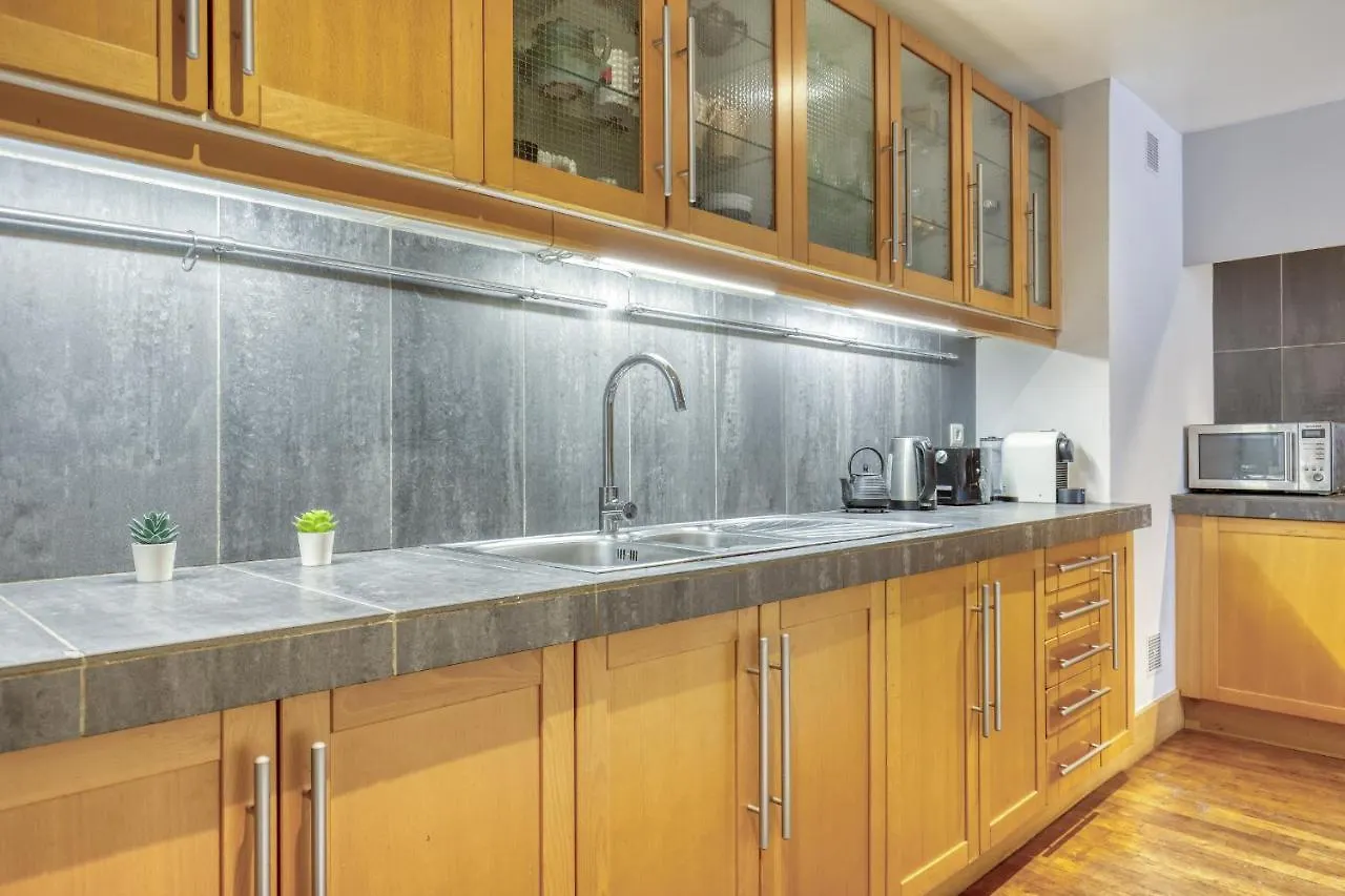 Spacious & Lovely Flat-Up To 10 Guests-Paris 10 Apartamento Paris