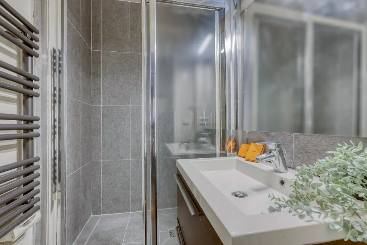 Apartamento Spacious & Lovely Flat-Up To 10 Guests-Paris 10